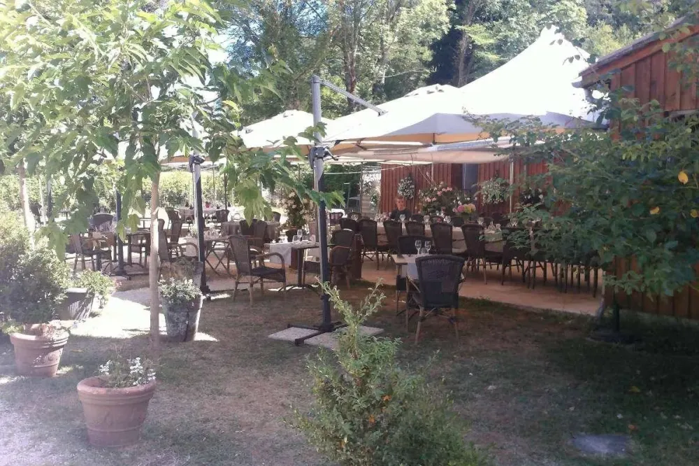 restaurant terrasse près de Bergerac
